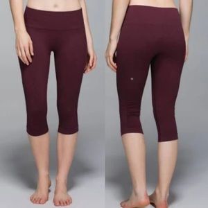 Lululemon In the Flow crop